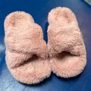 Women’s Vionic Relax Slippers size 7